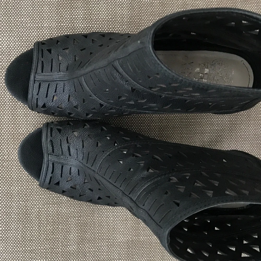 Vince Camuto Laser Cut Stiletto Heel - Picture 7 of 8